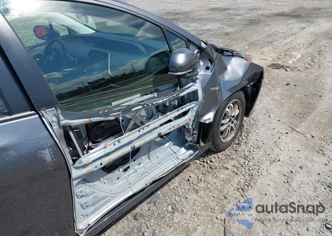 2022 Toyota Prius Le z USA, uszkodzony, nr VIN JTDKAMFU7N3188528